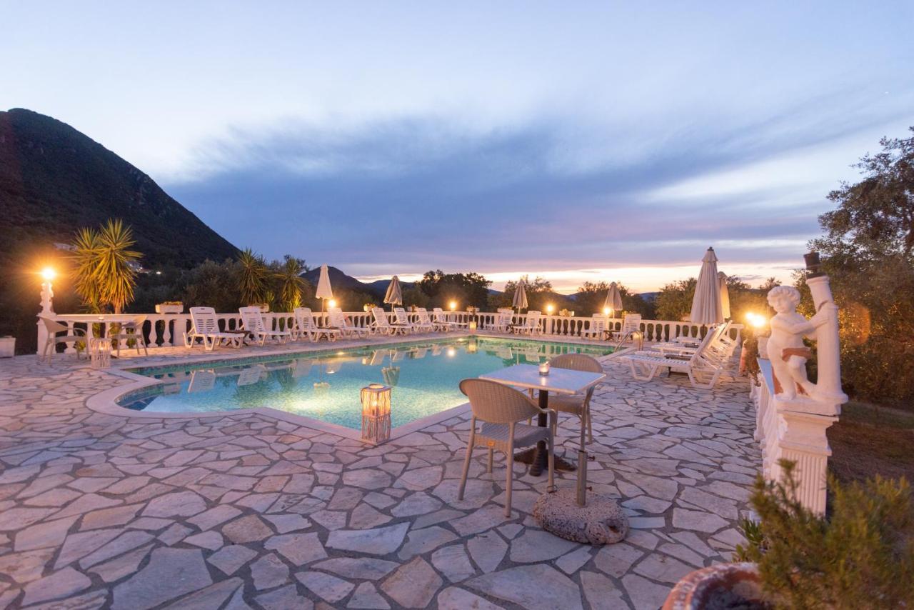 Myrto Aparthotel 3*